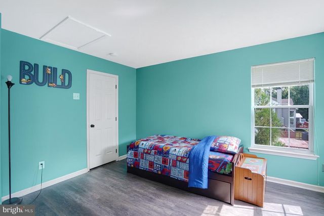 4 HAVEN LN, Burlington, NJ 08016