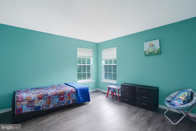 4 HAVEN LN, Burlington, NJ 08016