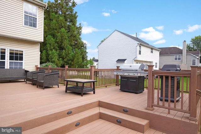 4 HAVEN LN, Burlington, NJ 08016