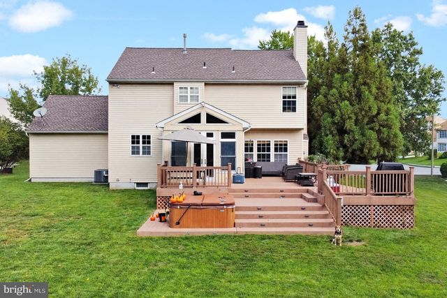 4 HAVEN LN, Burlington, NJ 08016