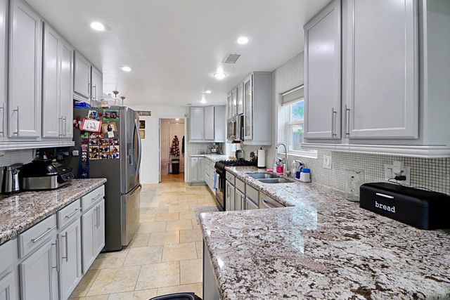 5951 Yarwell Drive, Houston, TX 77096