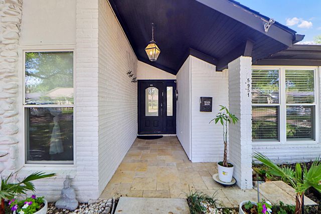 5951 Yarwell Drive, Houston, TX 77096