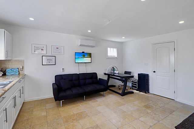 5951 Yarwell Drive, Houston, TX 77096