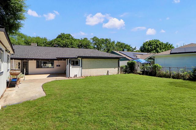 5951 Yarwell Drive, Houston, TX 77096