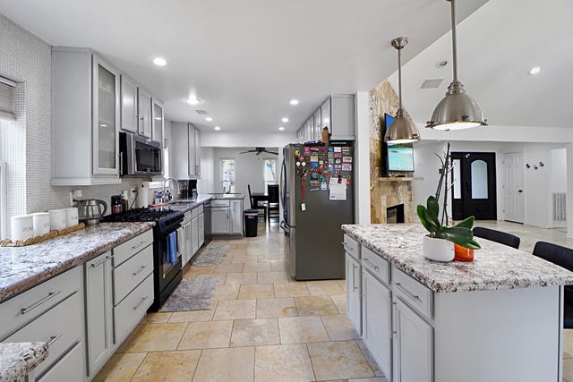 5951 Yarwell Drive, Houston, TX 77096