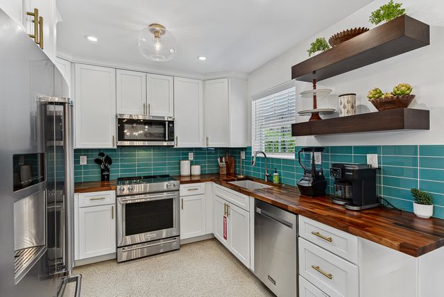 4795 NE 18TH Avenue, Oakland Park, FL 33334