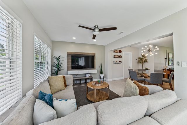 4795 NE 18TH Avenue, Oakland Park, FL 33334