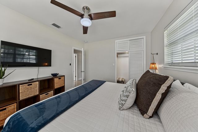 4795 NE 18TH Avenue, Oakland Park, FL 33334