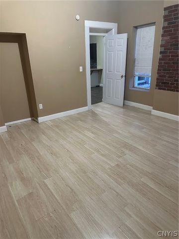 2102 Whitesboro Street 4, Utica, NY 13502