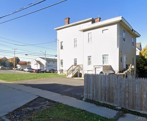 2102 Whitesboro Street 4, Utica, NY 13502