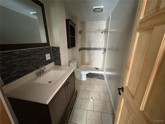 2102 Whitesboro Street 4, Utica, NY 13502