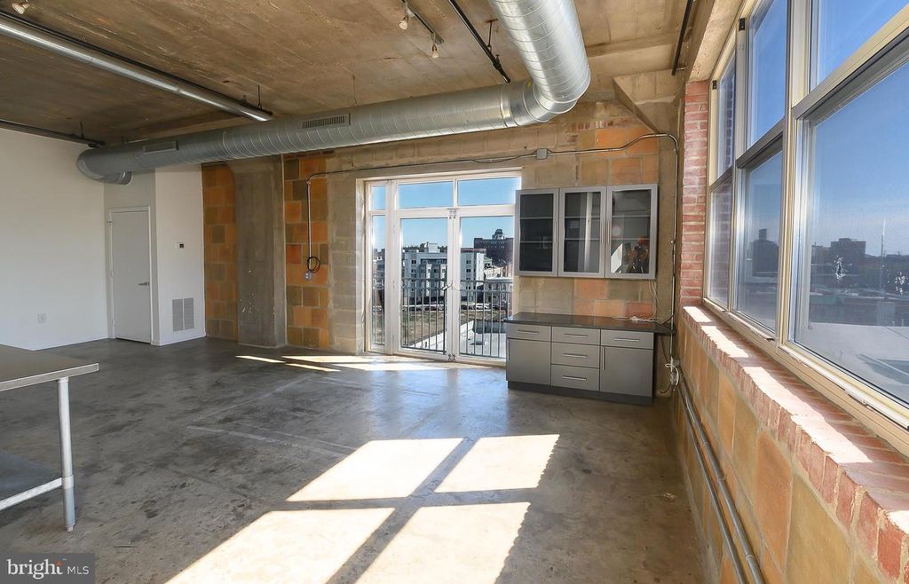 Image 11 of property listing at 1210-26 BUTTONWOOD ST #505, Philadelphia, PA 19123