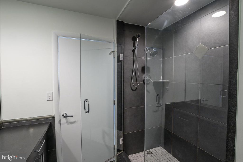 Image 22 of property listing at 1210-26 BUTTONWOOD ST #505, Philadelphia, PA 19123