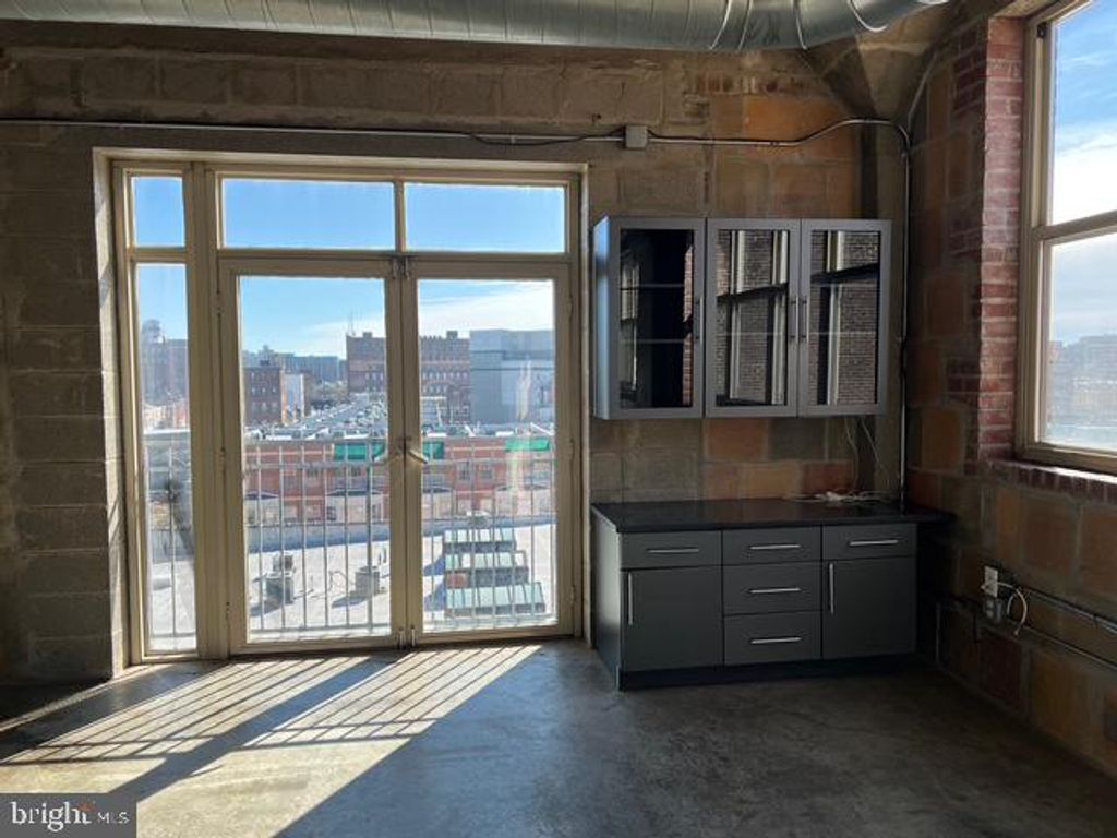 Image 4 of property listing at 1210-26 BUTTONWOOD ST #505, Philadelphia, PA 19123