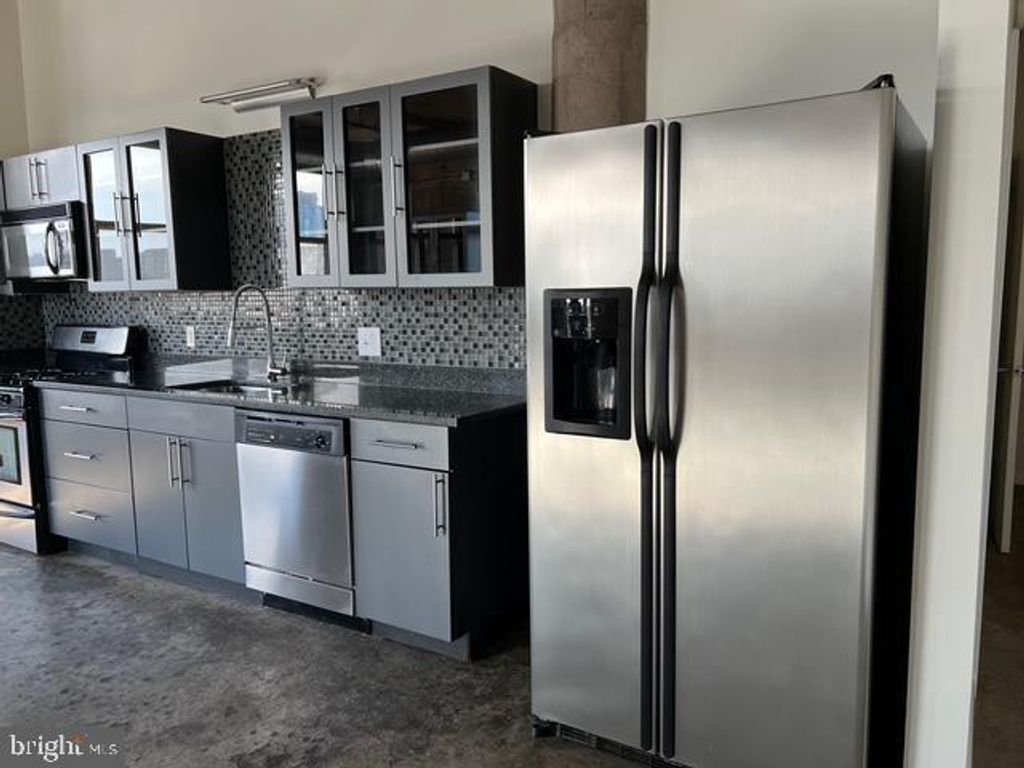 Image 8 of property listing at 1210-26 BUTTONWOOD ST #505, Philadelphia, PA 19123