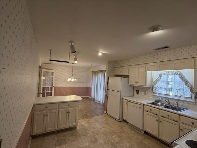 12 Mountain Chase SW Road, Rome, GA 30165