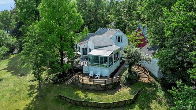 3632 South Creek Road, Hamburg, NY 14075
