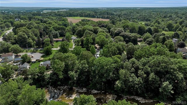 3632 South Creek Road, Hamburg, NY 14075