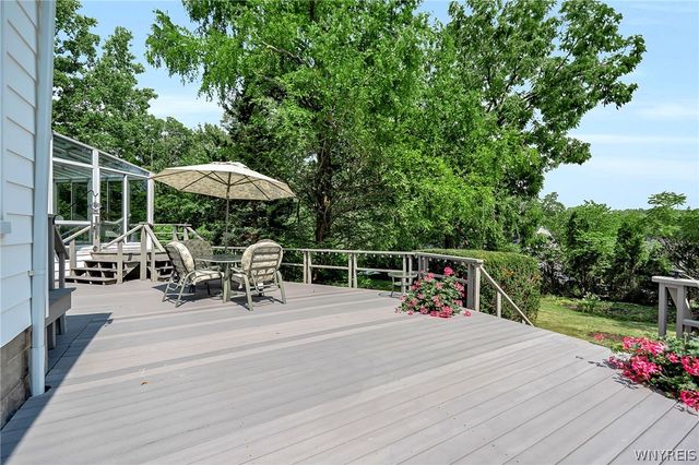 3632 South Creek Road, Hamburg, NY 14075