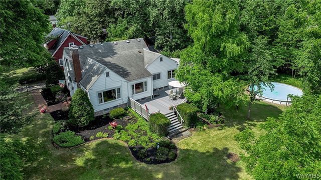 3632 South Creek Road, Hamburg, NY 14075
