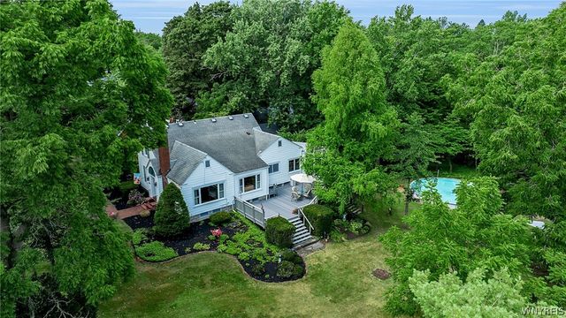3632 South Creek Road, Hamburg, NY 14075