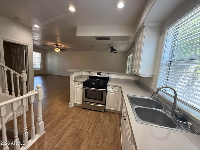 942 S ASH Avenue 108, Tempe, AZ 85281
