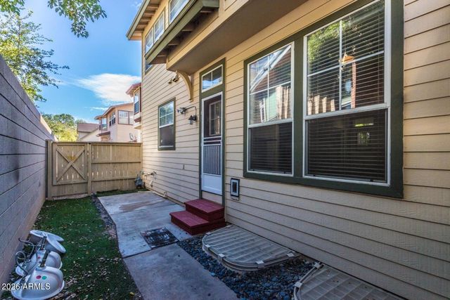 942 S ASH Avenue 108, Tempe, AZ 85281