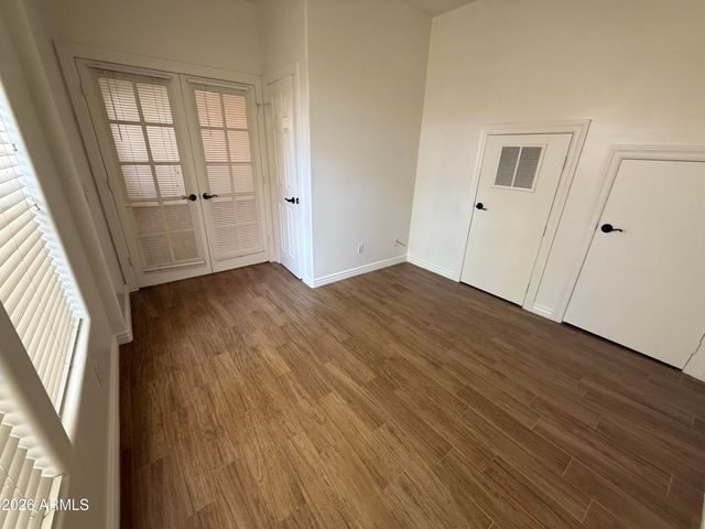 942 S ASH Avenue 108, Tempe, AZ 85281
