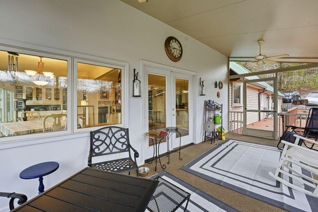 950 Lakeview Drive, Bloomfield, KY 40008