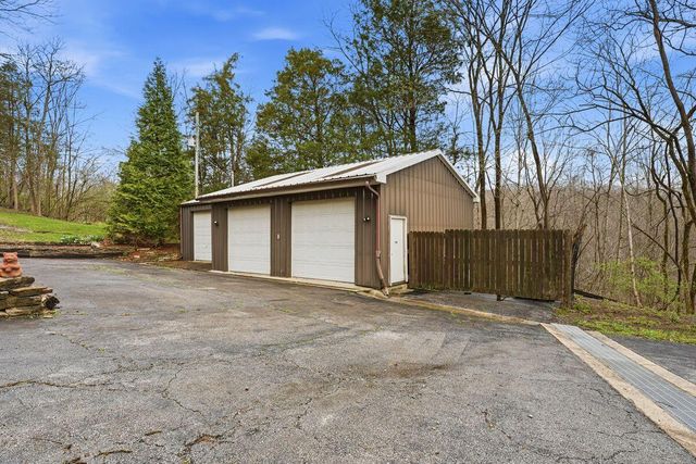 950 Lakeview Drive, Bloomfield, KY 40008