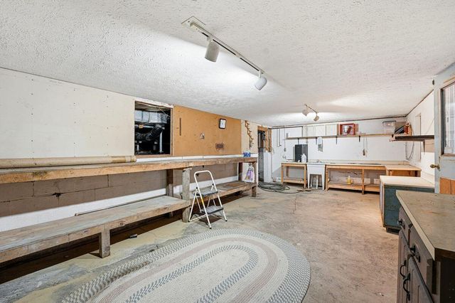 950 Lakeview Drive, Bloomfield, KY 40008