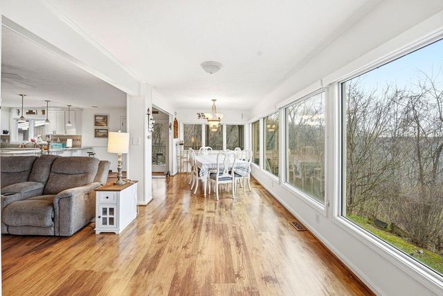 950 Lakeview Drive, Bloomfield, KY 40008