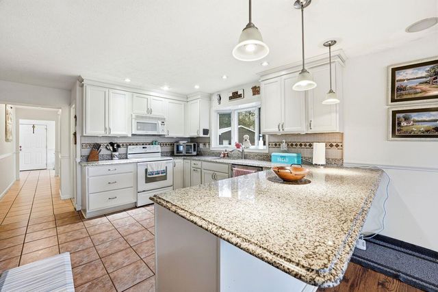 950 Lakeview Drive, Bloomfield, KY 40008