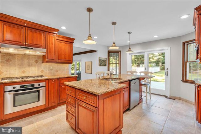 106 MOHAWK TRL, Shamong, NJ 08088