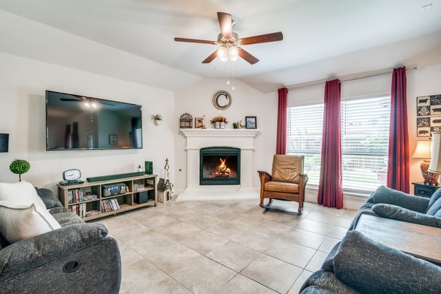 324 Jefferson Lane, Fate, TX 75189