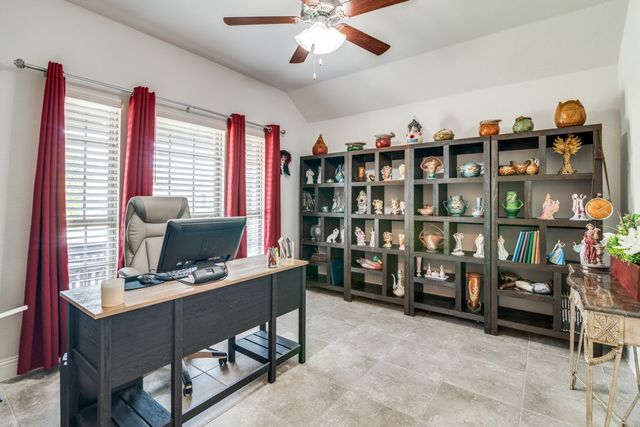 324 Jefferson Lane, Fate, TX 75189