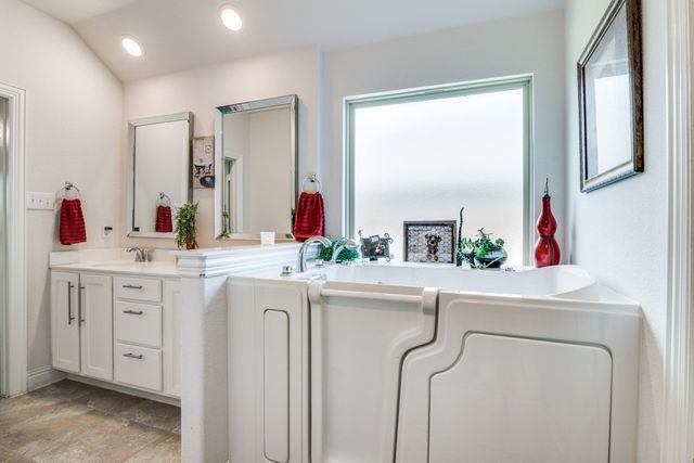 324 Jefferson Lane, Fate, TX 75189