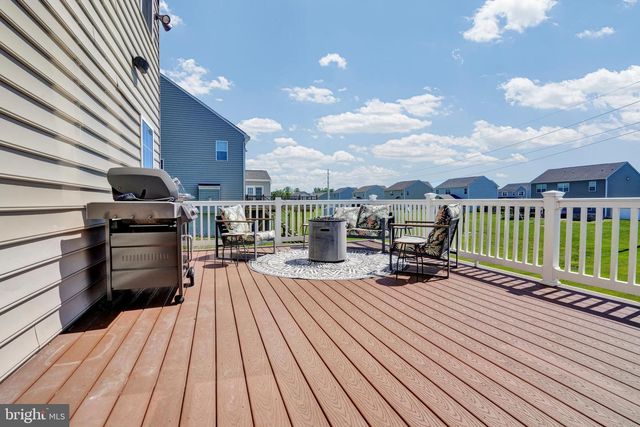 65 FOX HOLLOW DR, Gilbertsville, PA 19525