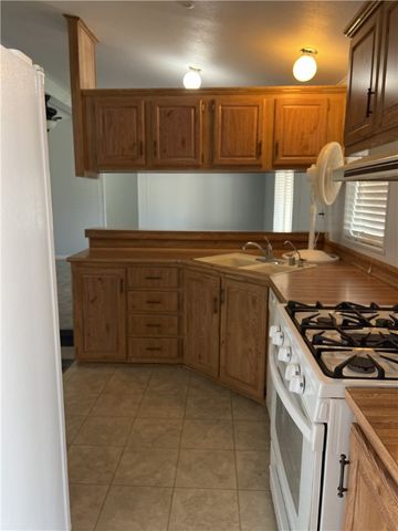 594 Holly Street, Bullhead City, AZ 86442