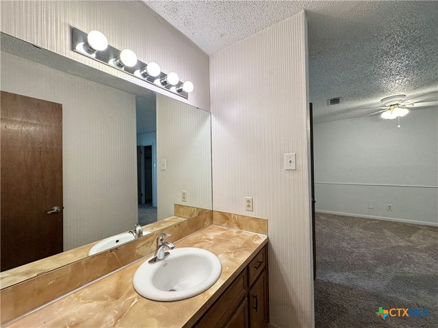 1908 Stardust Street, Killeen, TX 76543