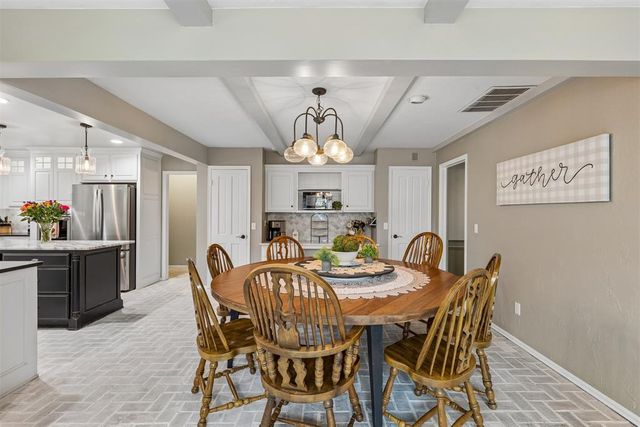 806 Glenmanor Drive, Midwest City, OK 73110