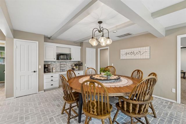 806 Glenmanor Drive, Midwest City, OK 73110