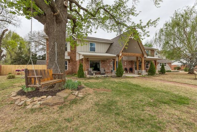 806 Glenmanor Drive, Midwest City, OK 73110