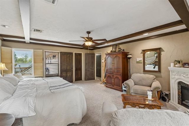 806 Glenmanor Drive, Midwest City, OK 73110