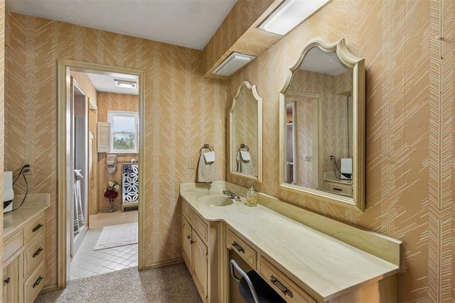 806 Glenmanor Drive, Midwest City, OK 73110