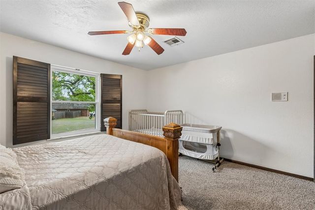 806 Glenmanor Drive, Midwest City, OK 73110