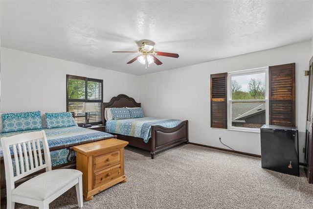 806 Glenmanor Drive, Midwest City, OK 73110