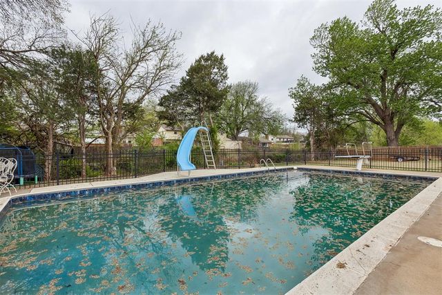 806 Glenmanor Drive, Midwest City, OK 73110