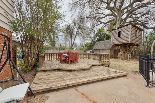 806 Glenmanor Drive, Midwest City, OK 73110