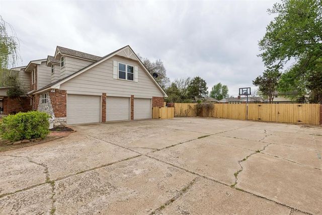 806 Glenmanor Drive, Midwest City, OK 73110